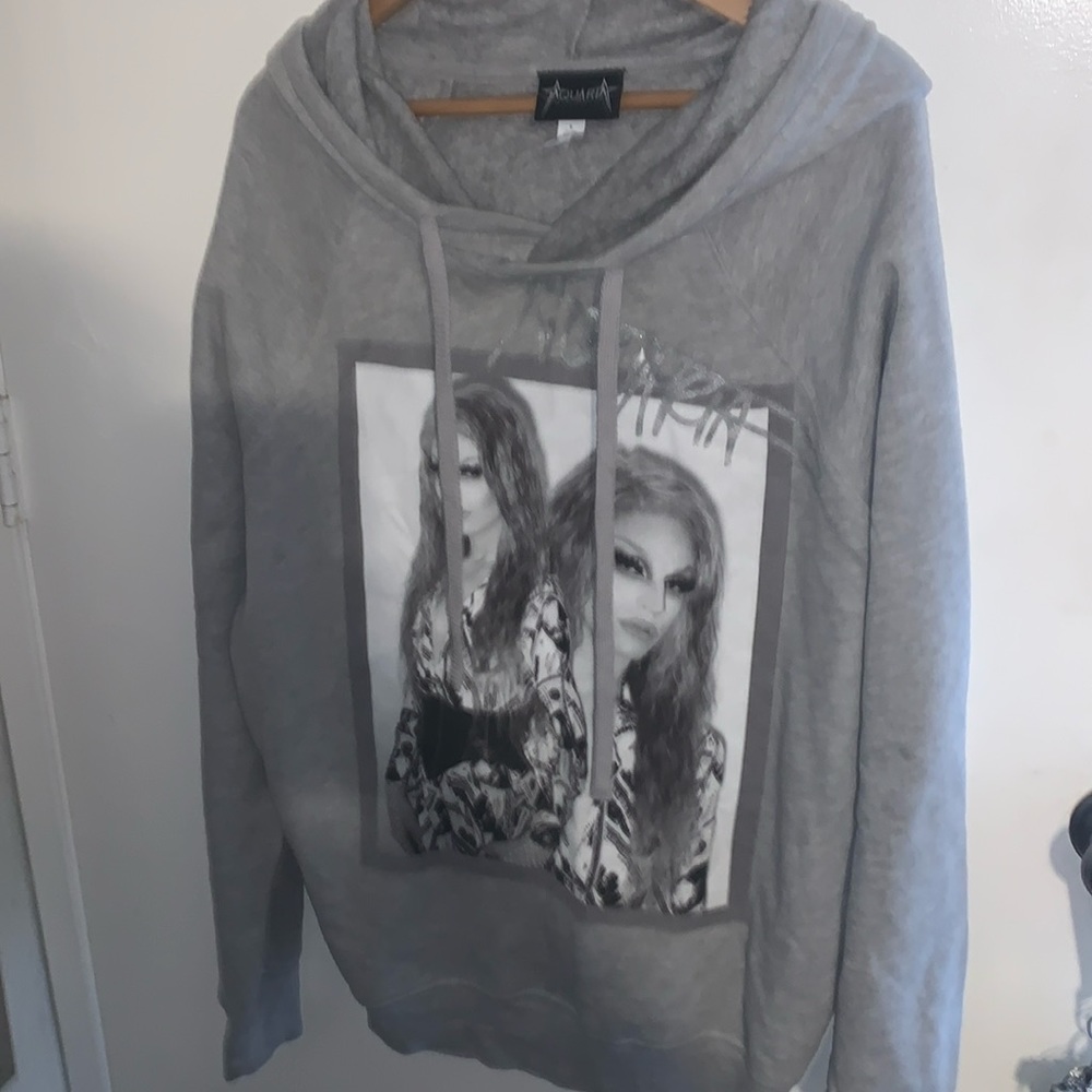 Aquaria Swearshirt